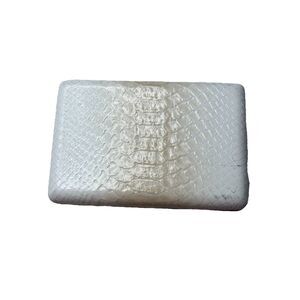 Banana Republic White Leather Alligator Print Cream White Clutch Some marks